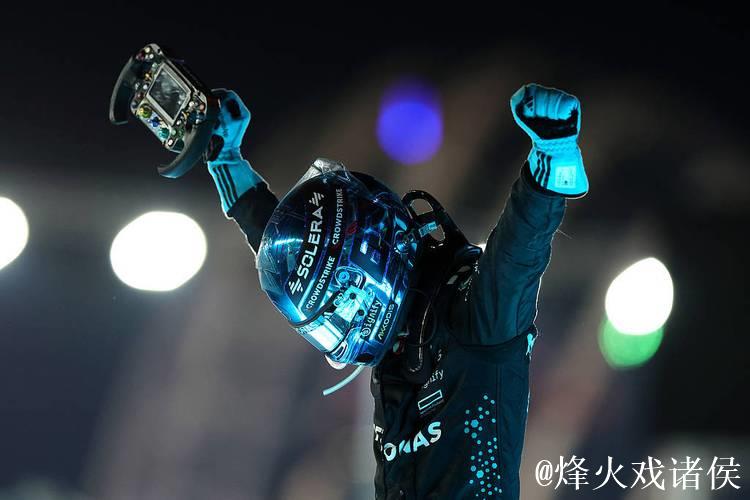 F1新加坡站排位赛:拉塞尔获得杆位 维斯塔潘第2 F1新加坡站排位赛:拉塞尔获得杆位 维斯塔潘第2