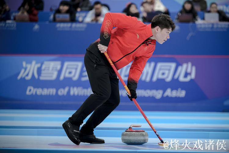 冬奥冰壶落选赛:中国混双7-5力克对手 三连胜居首 冬奥冰壶落选赛:中国混双7-5力克对手 三连胜居首